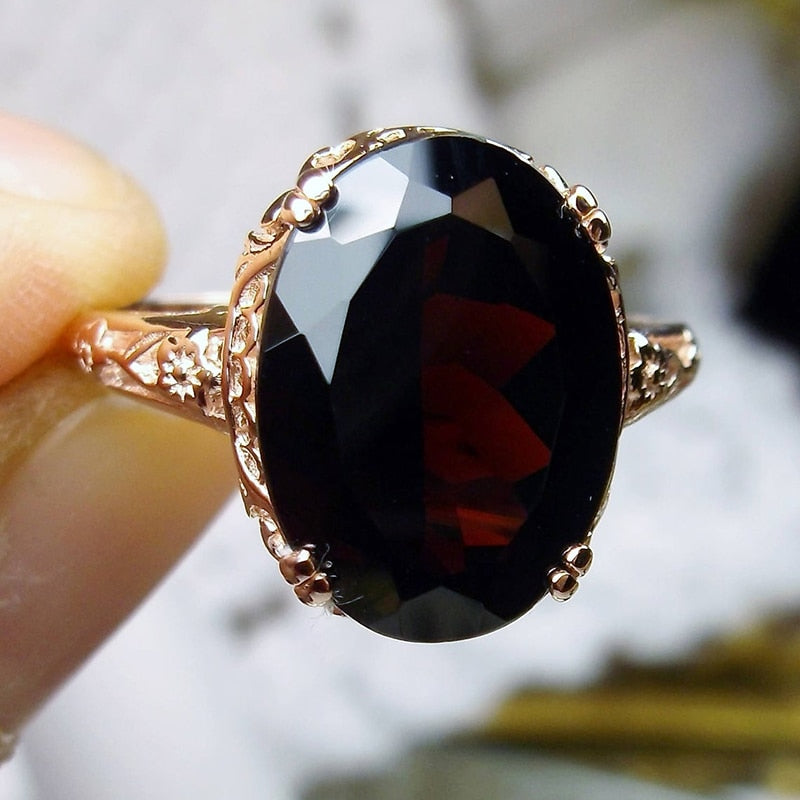 Anniversary Ring for Women Trendy Jewelry Romantic Carved Pattern Design Versatile Female Finger-rings